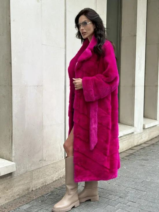 Фуксия шуба из меха аукционной норки