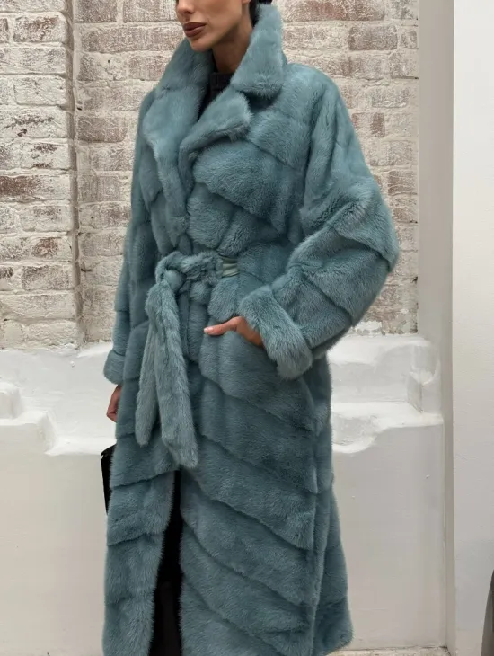 Норковая шуба в цвете TIFFANY