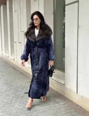 Длинная шуба из норки с капюшоном из куницы - цвет синий графит