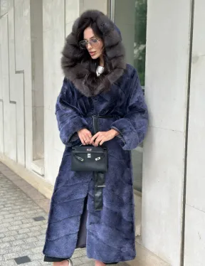 Длинная шуба из норки с капюшоном из куницы - цвет синий графит