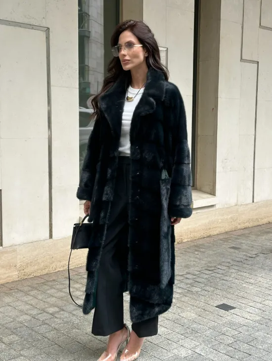 Шуба из меха норки с английским воротником темно - зеленый изумруд