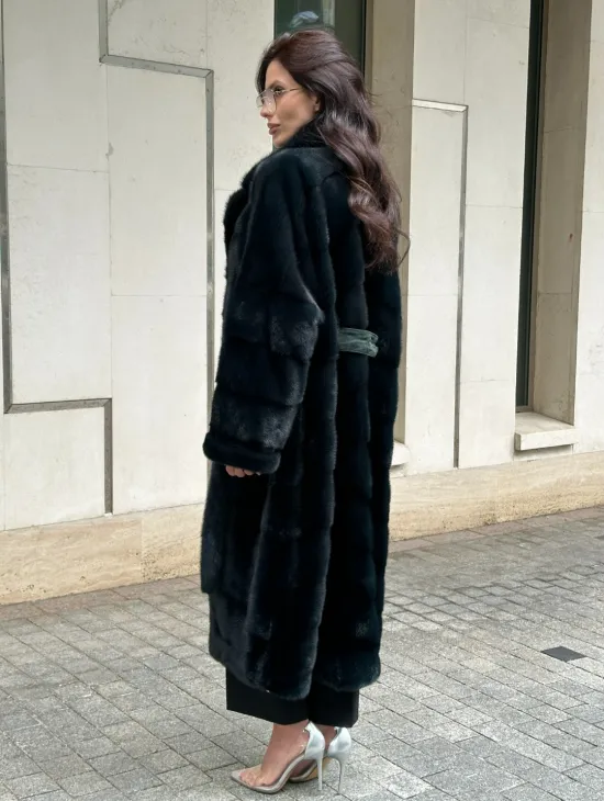 Шуба из меха норки с английским воротником темно - зеленый изумруд