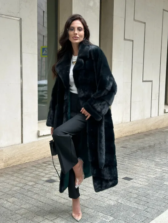 Шуба из меха норки с английским воротником темно - зеленый изумруд