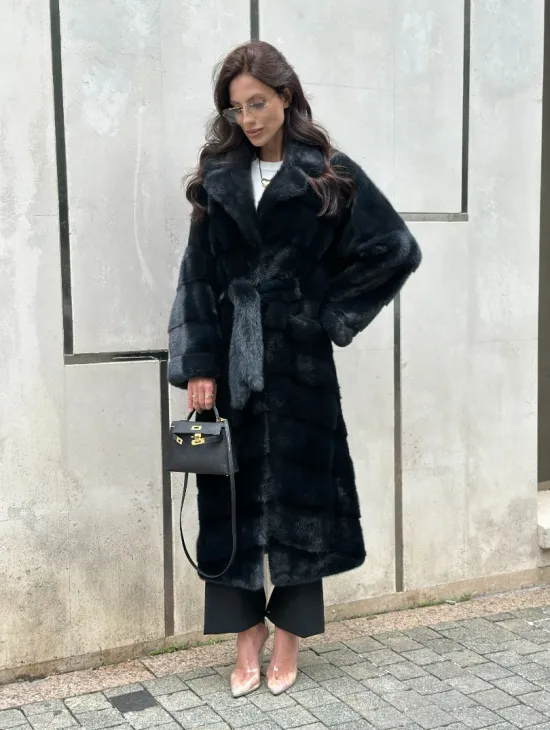 Шуба из меха норки с английским воротником темно - зеленый изумруд