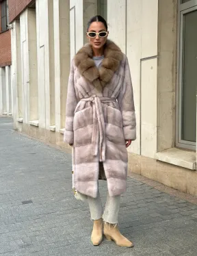 Шуба норковая с воротником из меха куницы - нюд