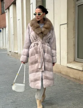 Шуба норковая с воротником из меха куницы - нюд