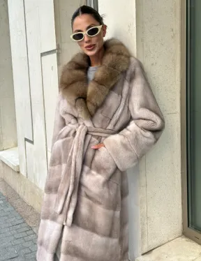 Шуба норковая с воротником из меха куницы - нюд