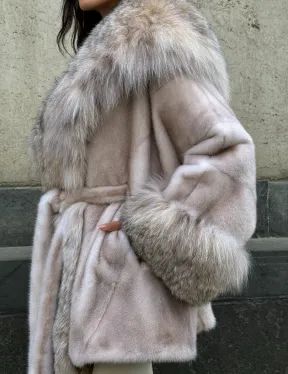 Плюшевая норковая шуба с капюшоном из меха канадской рыси - цвет натуральный нюд