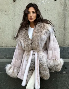 Плюшевая норковая шуба с капюшоном из меха канадской рыси - цвет натуральный нюд
