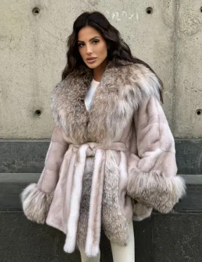 Плюшевая норковая шуба с капюшоном из меха канадской рыси - цвет натуральный нюд