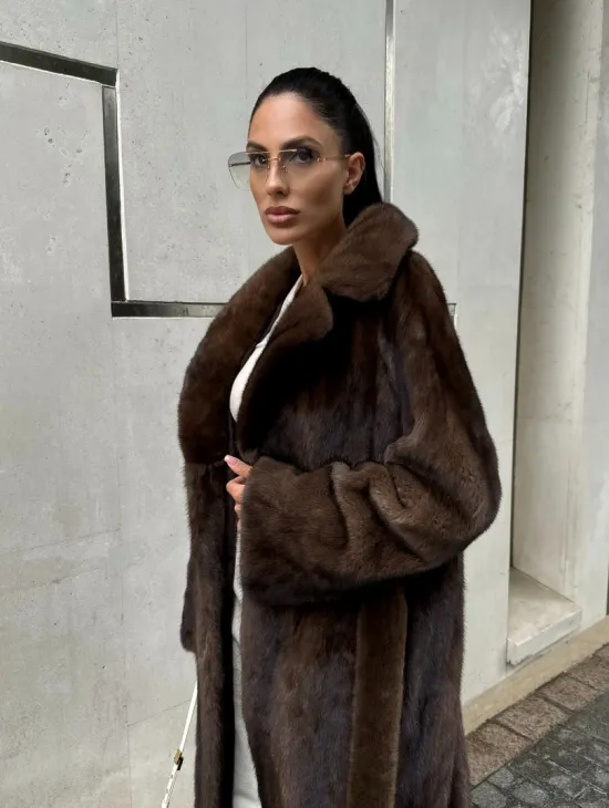 Женская винтажная шуба из аукционного меха норки Saga Furs