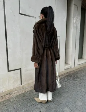 Женская винтажная шуба из аукционного меха норки Saga Furs