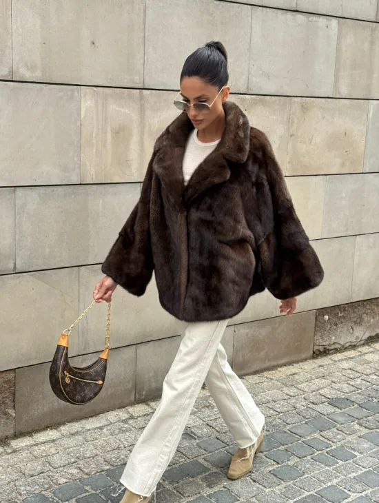 Короткая норковая шуба английский воротник роспуск