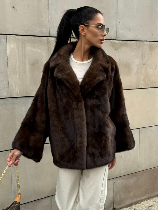Короткая норковая шуба английский воротник роспуск