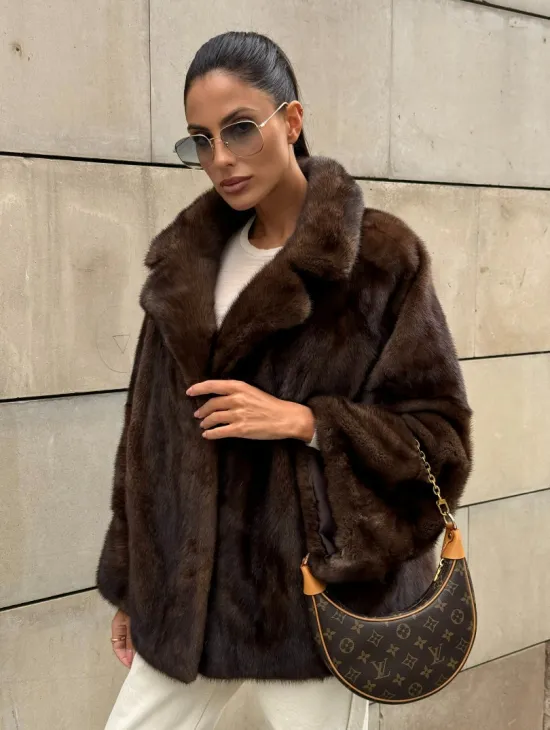 Короткая норковая шуба английский воротник роспуск