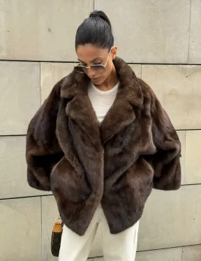 Короткая норковая шуба английский воротник роспуск