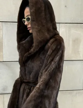 Шуба из скандинавской норки с капюшоном летучая мышь, роспуск орех