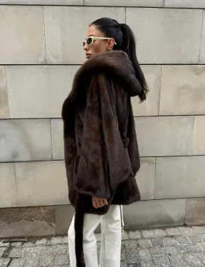 Шуба из скандинавской норки с капюшоном летучая мышь, роспуск орех