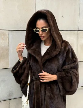 Шуба из скандинавской норки с капюшоном летучая мышь, роспуск орех