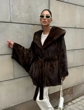 Шуба из скандинавской норки с капюшоном летучая мышь, роспуск орех