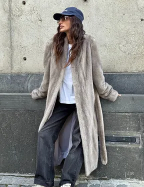 Шуба - пальто в винтажном стиле из скандинавской норки