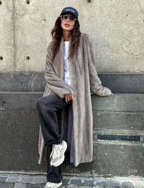 Шуба - пальто в винтажном стиле из скандинавской норки