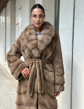 Шуба норковая с воротником из меха куницы в цвете пастель